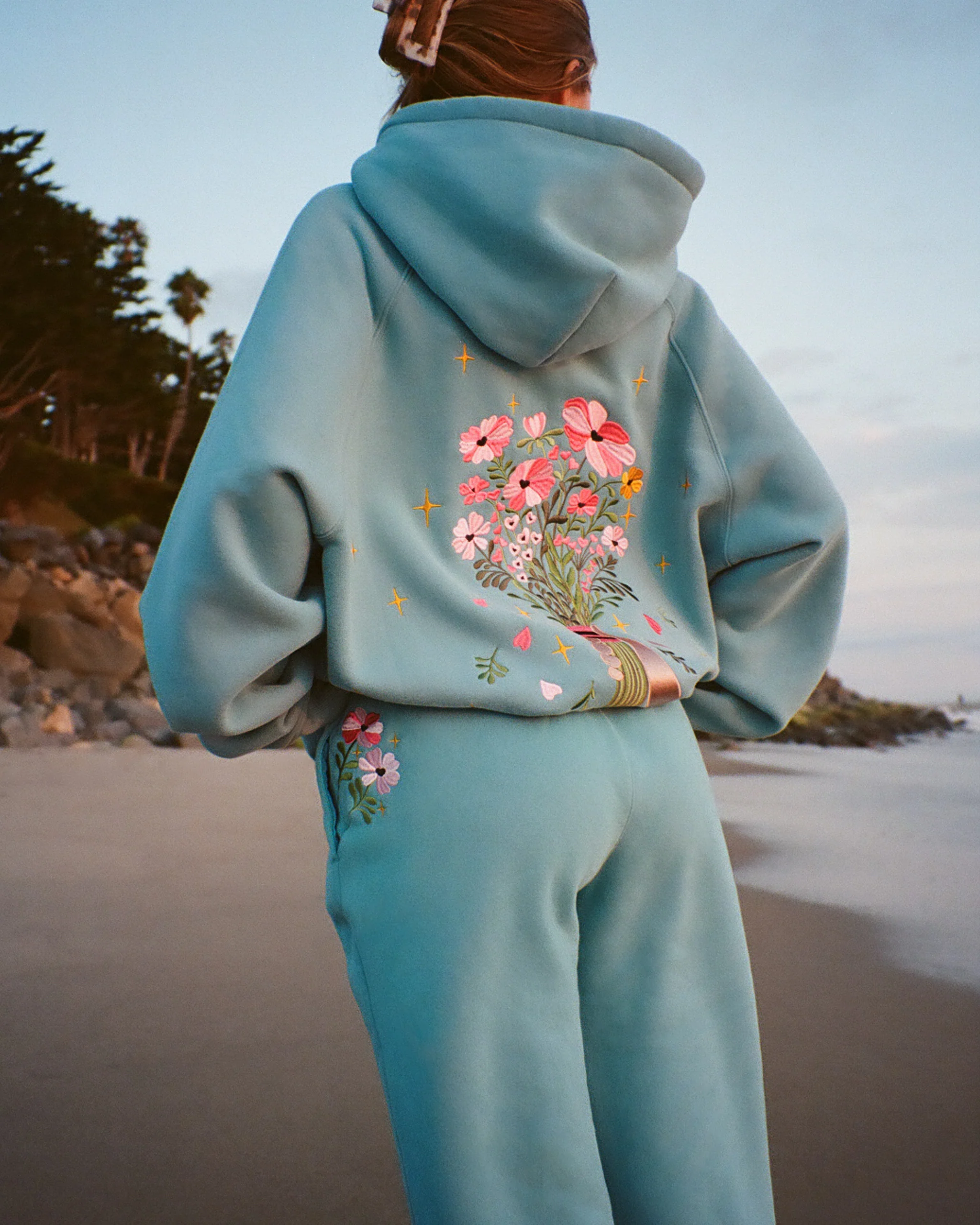 "Gift Giving" Sweatpants in Blue - Image 4