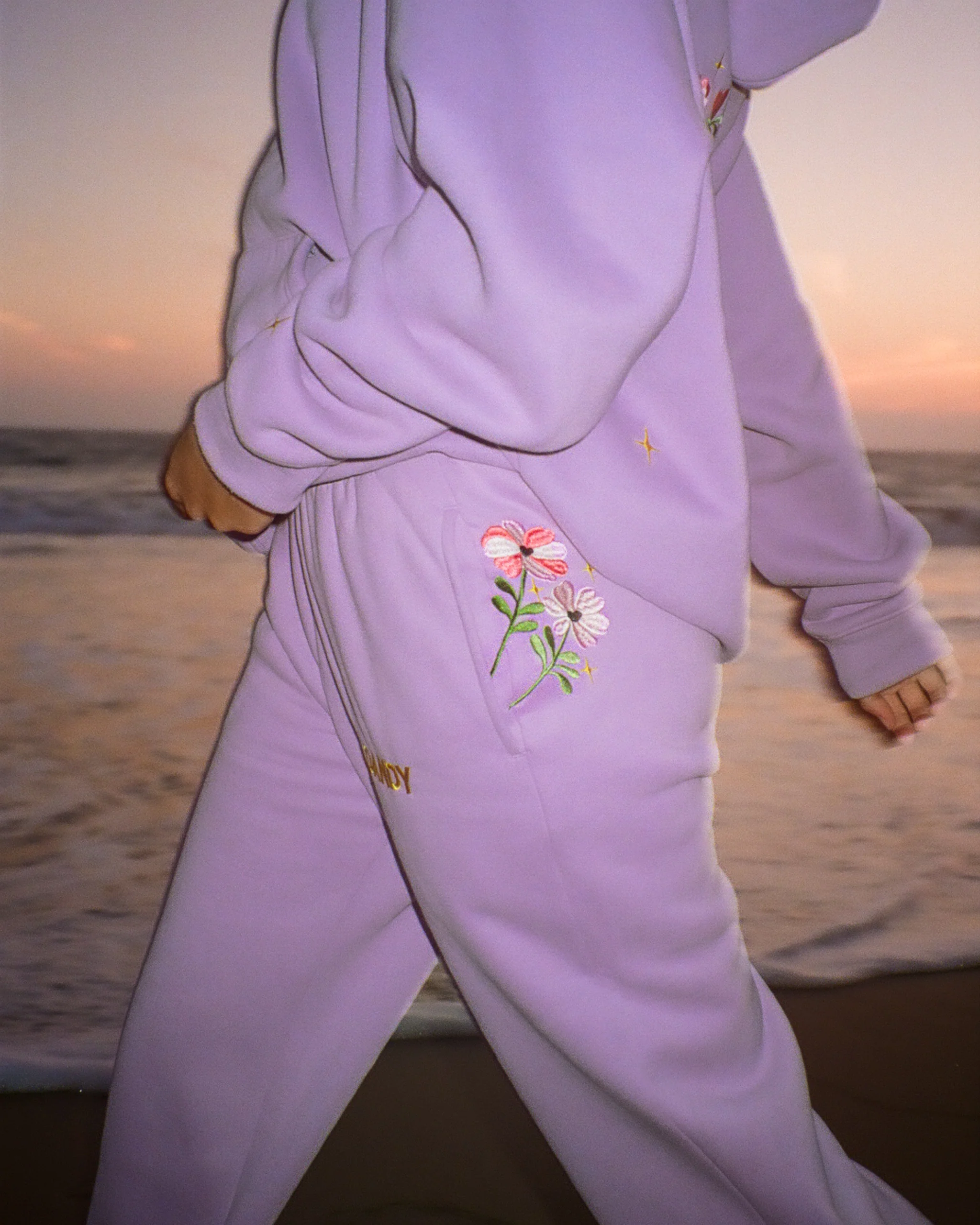"Gift Giving" Sweatpants in Lavender - Image 5